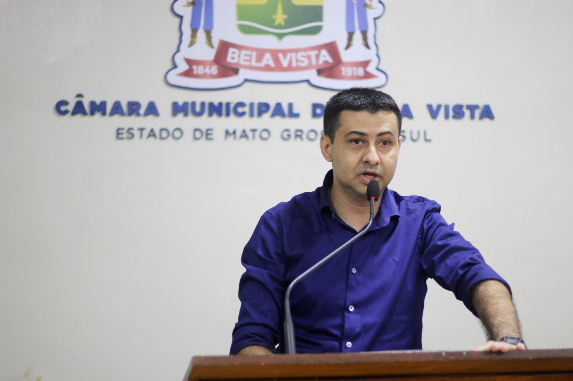 Vereador Flavinho Lopes solicita melhorias no transporte escolar e cascalhamento na Aldeia Piraku&aacute;