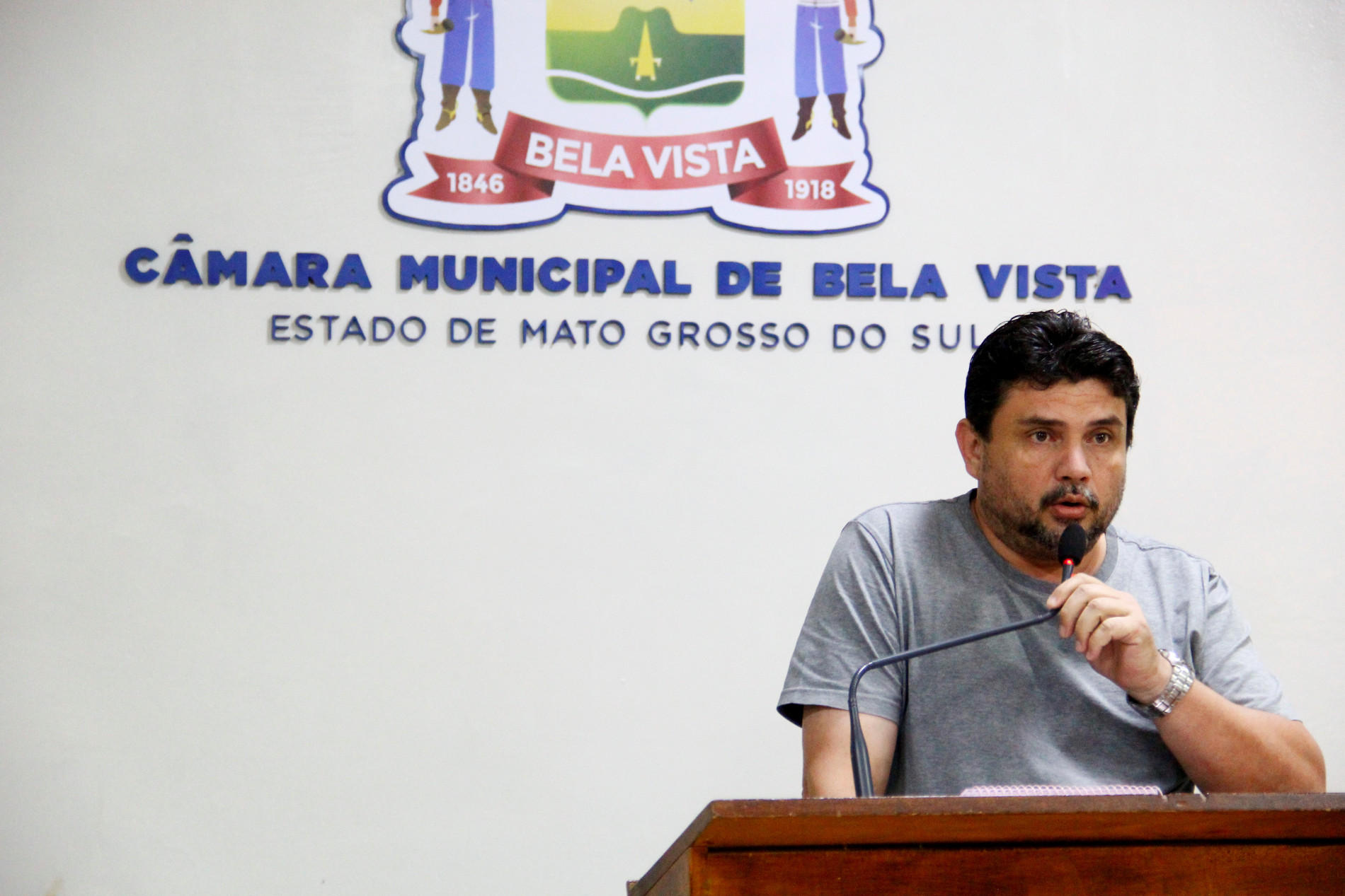 Vereador Johnys Basso cobra regulariza&ccedil;&atilde;o da coleta de lixo em bairros de Bela Vista