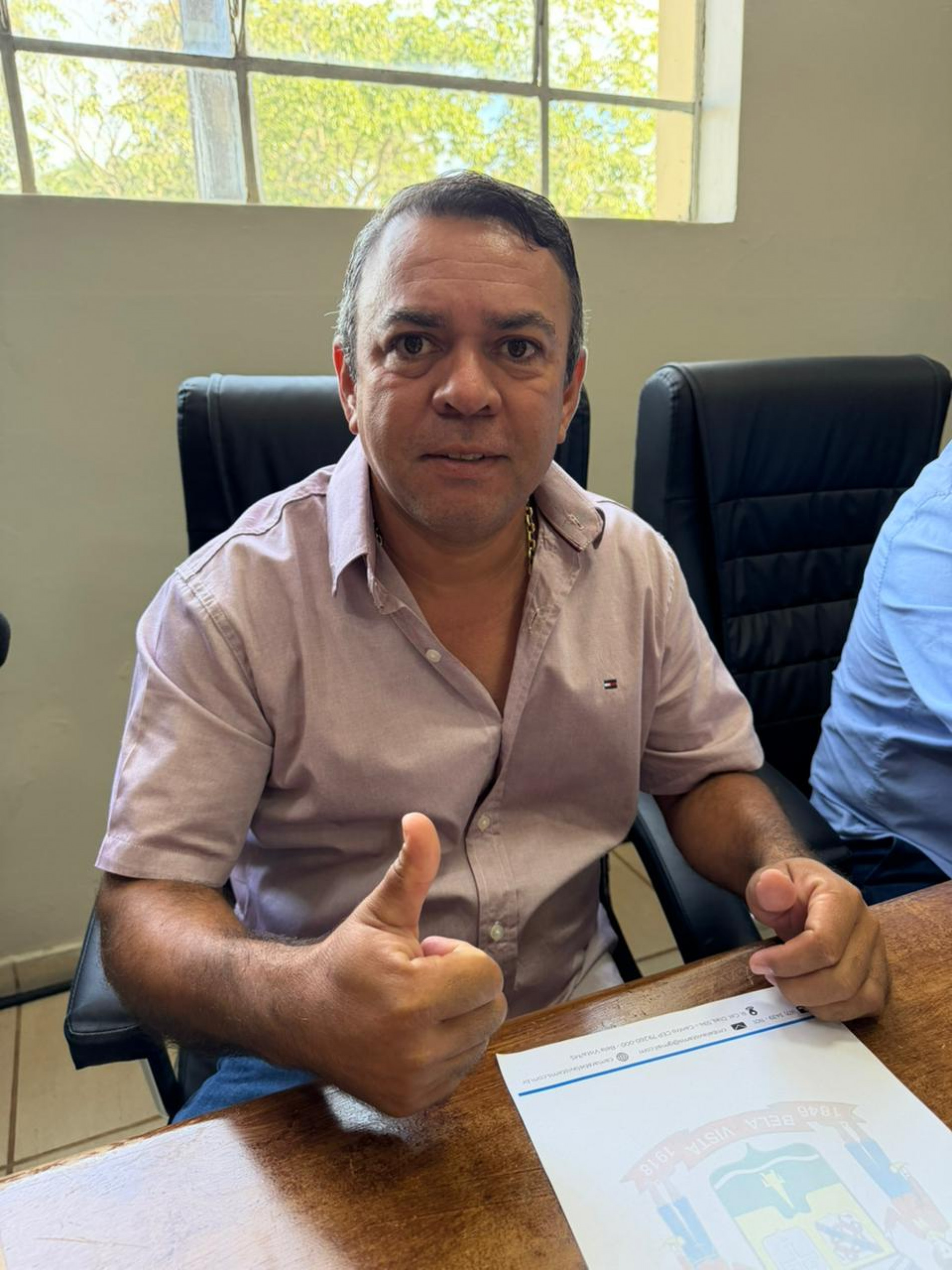 Vereador Geferson Vieira solicita melhorias na Rua Marechal Floriano e troca de&nbsp; ilumina&ccedil;&atilde;o p&uacute;blica
