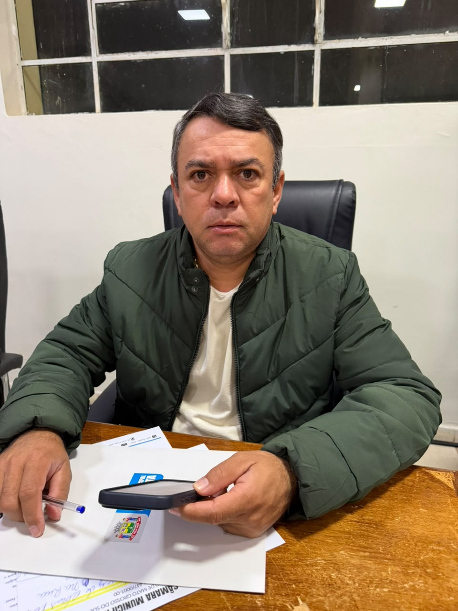 Vereador Geferson Vieira solicita opera&ccedil;&atilde;o tapa-buracos no Centro Velho e troca de l&acirc;mpadas no bairro Ant&ocirc;nio Jo&atilde;o