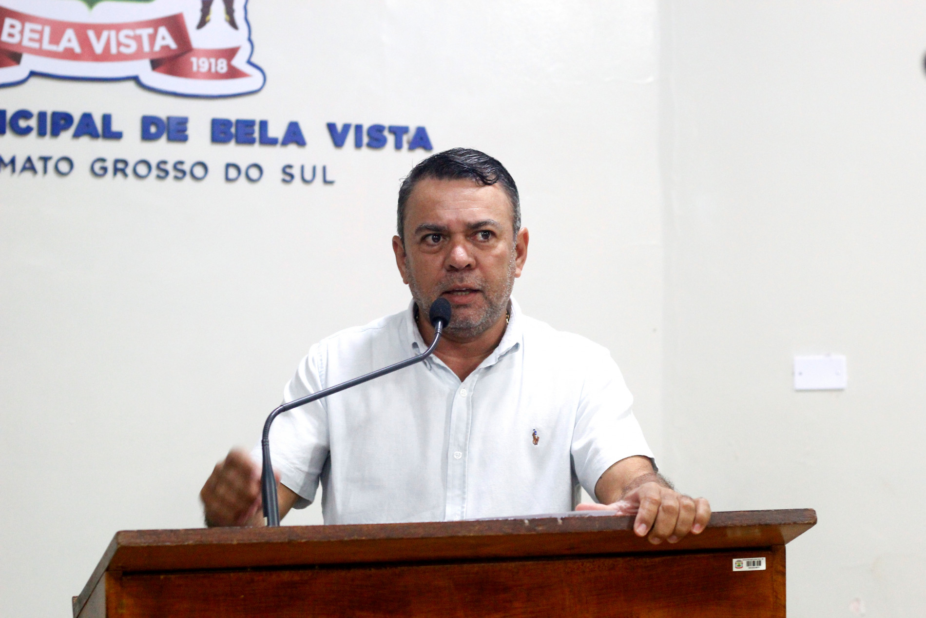 Geferson Vieira solicita melhorias e servi&ccedil;os de limpeza nos bairros Itabora&iacute; e Cherogami