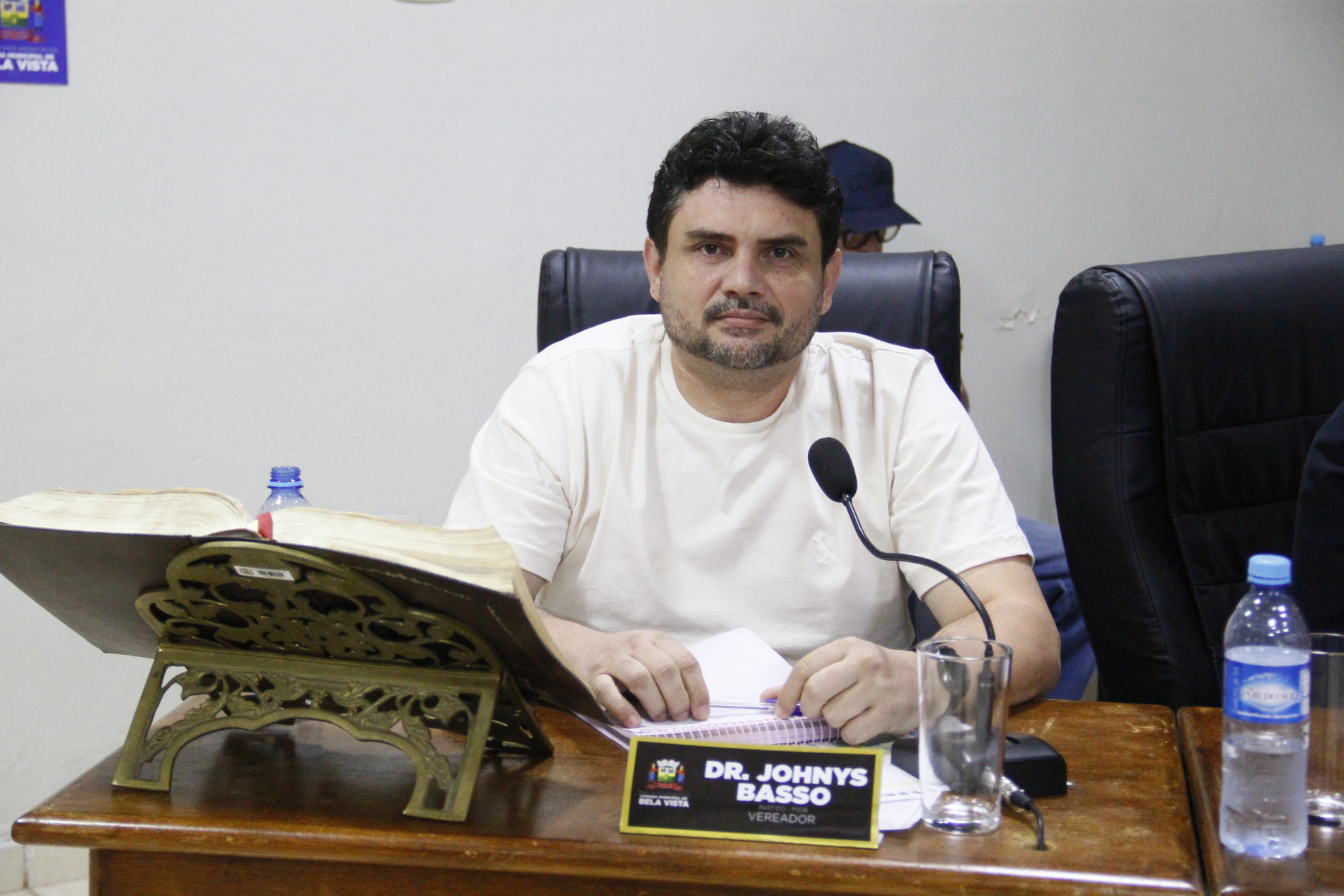 Vereador Johnys Basso alerta sobre risco de perda de recursos e pede revisão do término das aulas