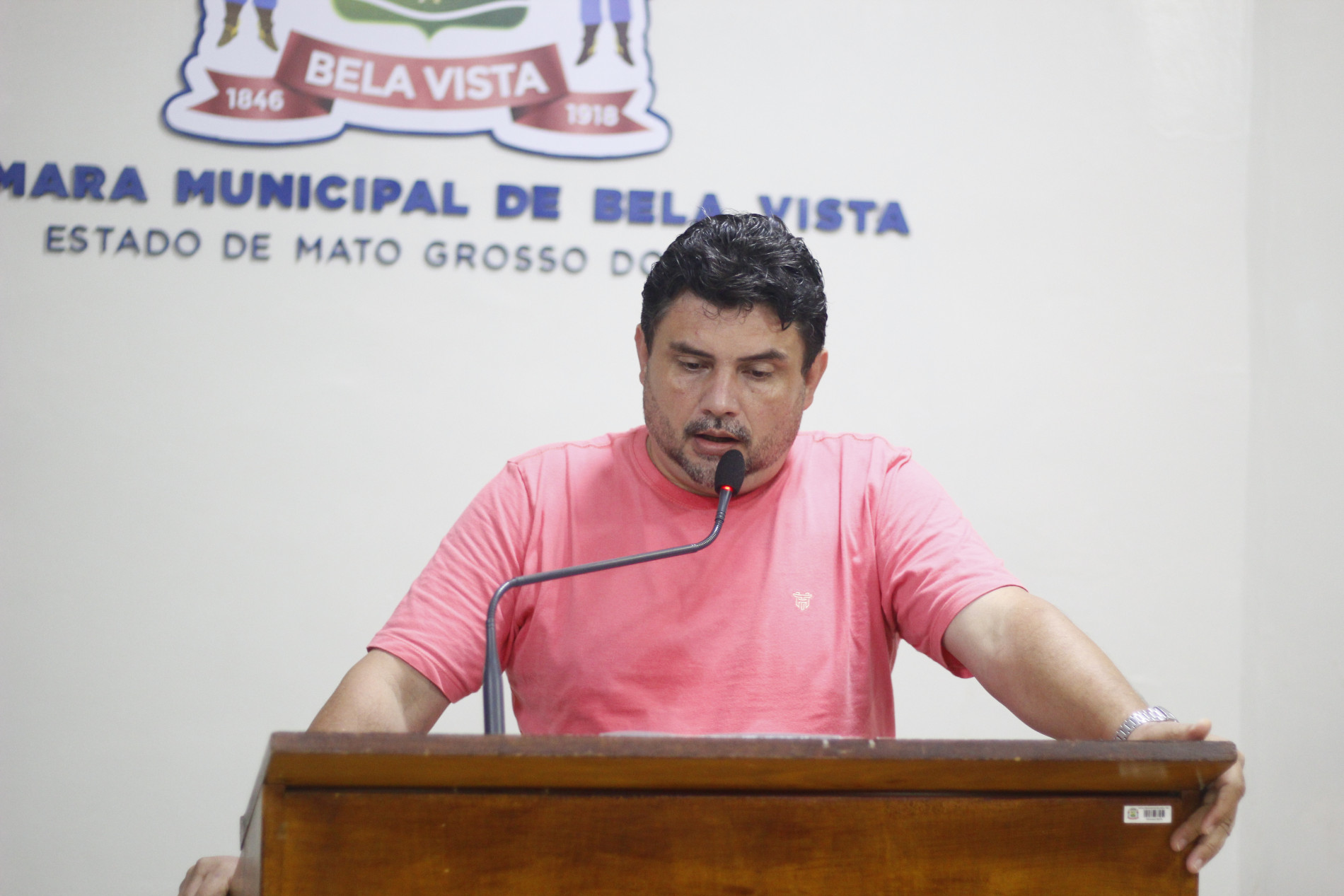Vereador Johnys Basso cobra regulariza&ccedil;&atilde;o de transporte escolar no Piracua e opera&ccedil;&atilde;o tapa-buraco no munic&iacute;pio