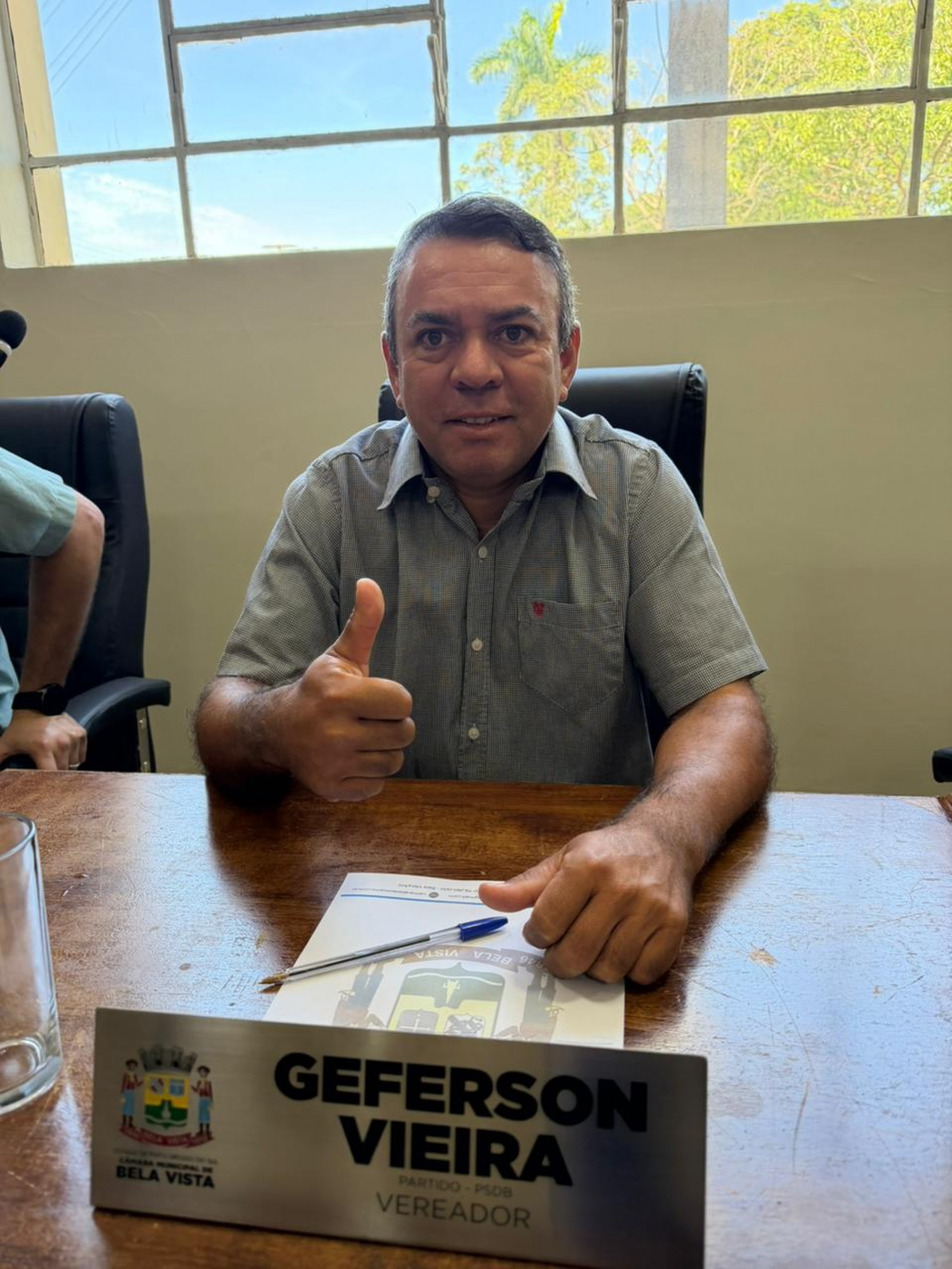 Geferson Vieira cobra limpeza de vias e recupera&ccedil;&atilde;o de estradas