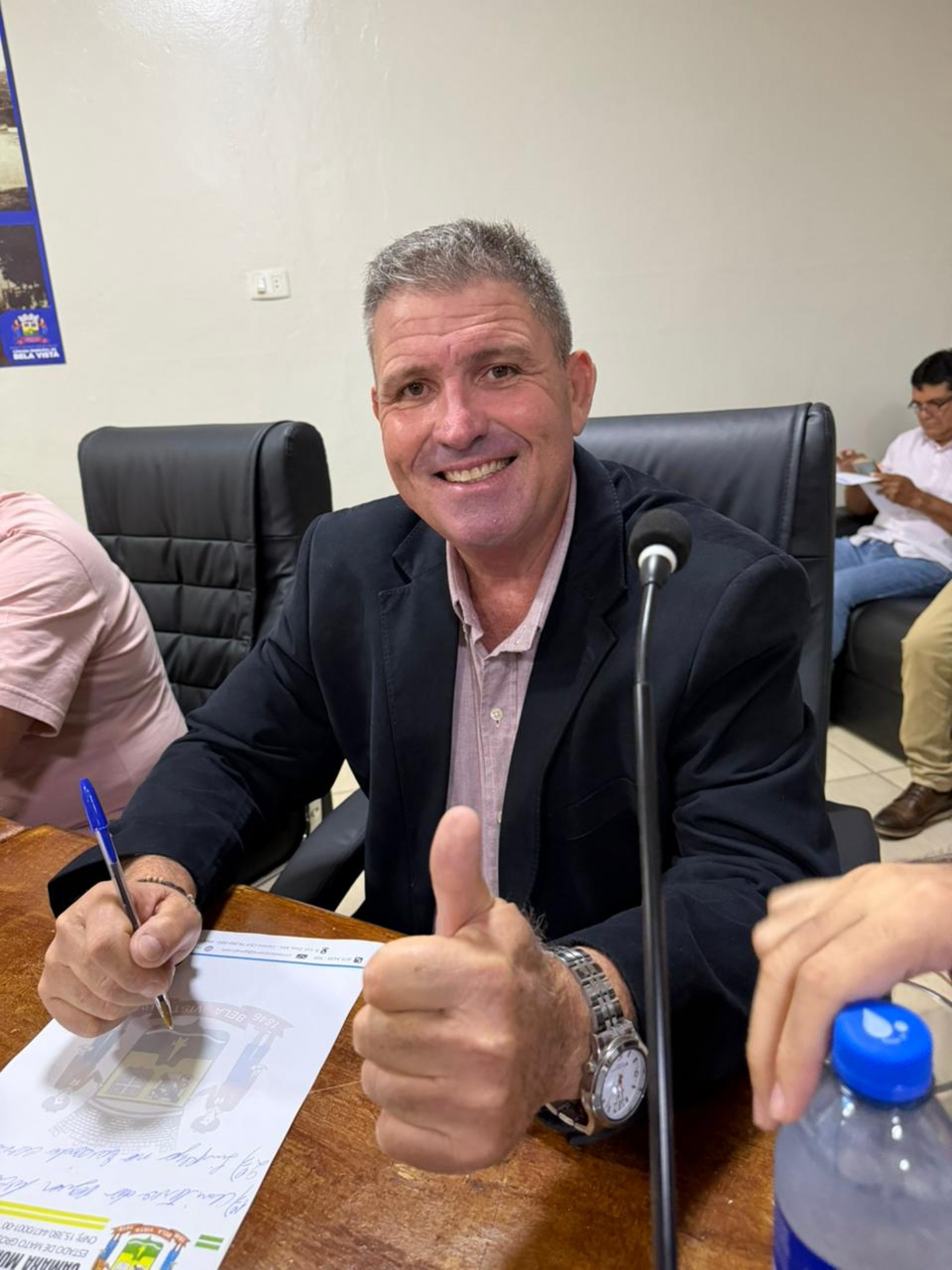 Vereador Xande solicita limpeza no cemit&eacute;rio da &Aacute;gua Doce